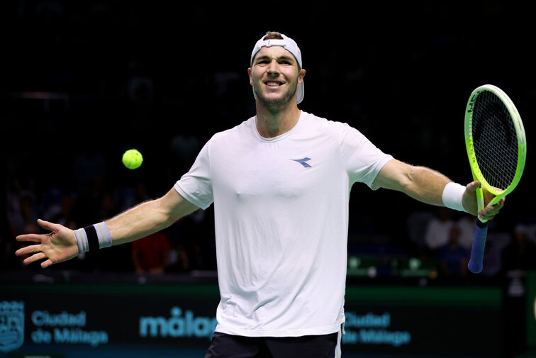 Jan-Lennard Struff setzte sich im Davis Cup gegen den Japaner Yoshihito Nishioka durch
