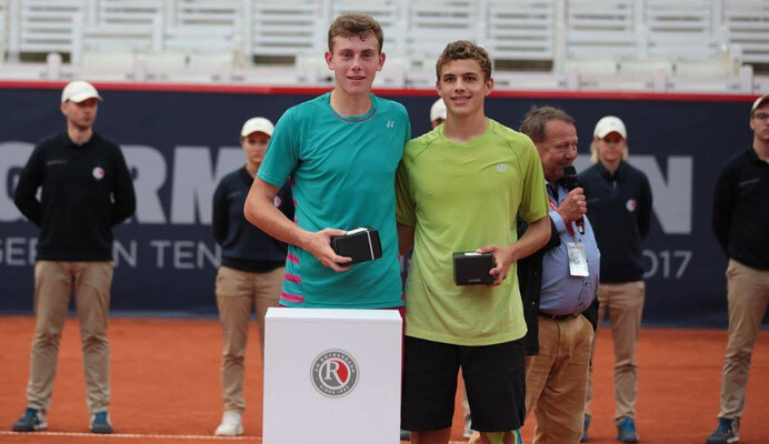 Die nächste Generation steht schon bereit - Die Finalisten der Junior Trophy: Sieger Bastien Presuhn und Zweitplatzierter Fynn Künkler.