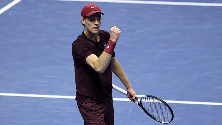 Mit seinem Erfolg im Halbfinale der ATP-Finals in Turin bleibt Jannik Sinner auch zum 13. Mal gegen Alex de Minaur ungeschlagen. Getty Images