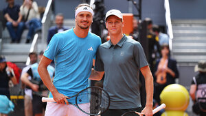 Alexander Zverev und Jannik Sinner bei ihrem bislang letzten Duell in Madrid
