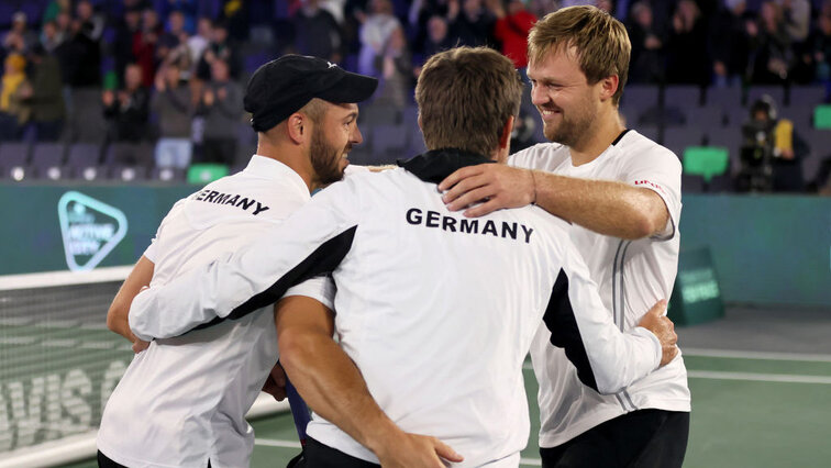 Can the German team celebrate their third victory in Hamburg?