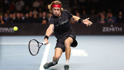 Andrey Rublev hat am Freitag in London beide Matches gewonnen Andrey Rublev hat am Freitag in London beide Matches gewonnen