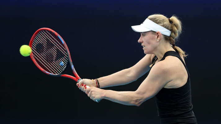 Auch bei Angelique Kerber ist die Tennistasche stets mit Yonex-Schlägern gefüllt.