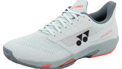 Testet jetzt die neuen Sandplatzschuhe von YONEX