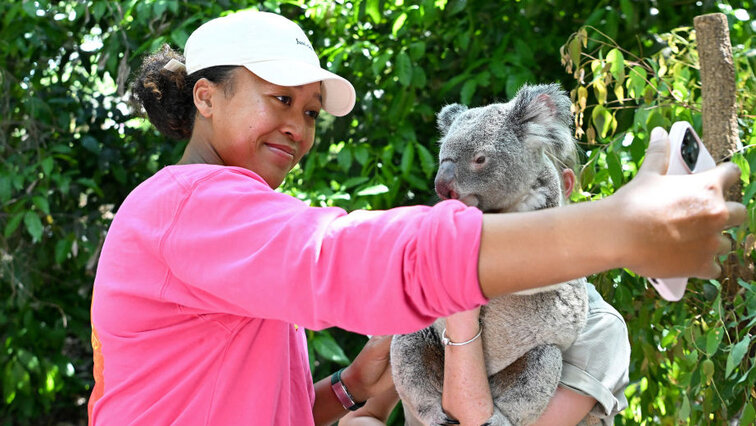 Einem Selfie mit Koala konnte auch Naomi Osaka nicht widerstehen