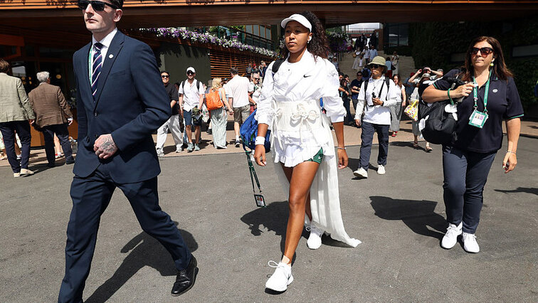 Naomi Osaka auf dem Weg zu ihrem Zweitrunden-Match in Wimbledon 2026 Naomi Osaka auf dem Weg zu ihrem Zweitrunden-Match in Wimbledon 2026
