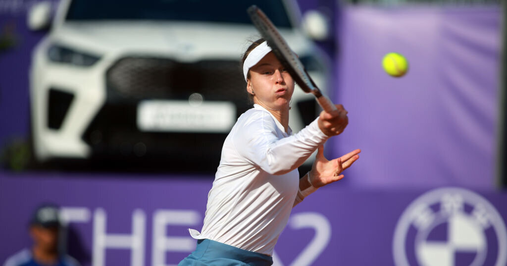 Lyudmila Samsonova Clinches Victory at WTA Tournament in 's
