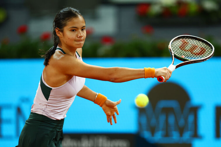 Emma Raducanu musste sich im Achtelfinale von Madrid der Ukrainerin Anhelina Kalinina in drei Sätzen geschlagen geben