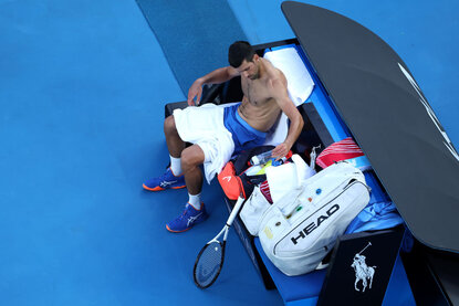 Novak Djokovic nutzt die plastikfreien Trinkflaschen vom Wiener Unternehmen "Waterdrop" auch bei den Australian Open