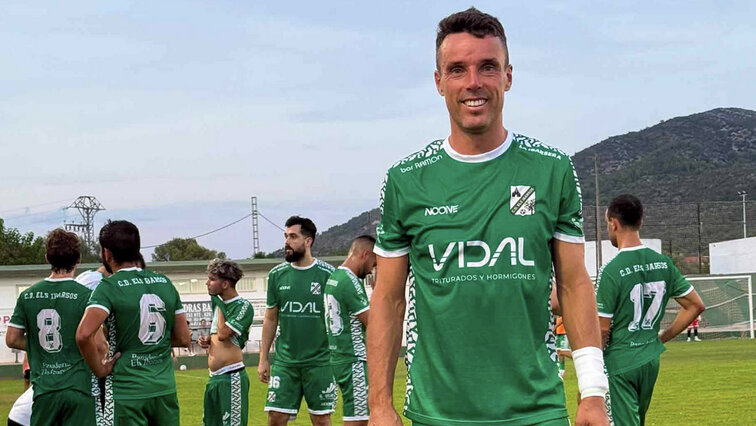 Roberto Bautista Agut im Trikot von CD Els Ibarsos