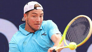 Jan-Lennard Struff hat in Hamburg gegen Jakub Mensik verloren 