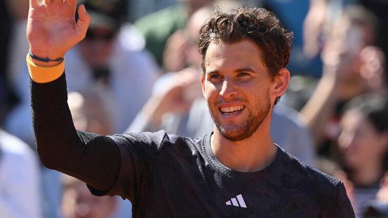 Dominic Thiem thanking the fans