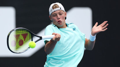 Cruz Hewitt startet bei den Australian Open mit einer Wildcard in der Qualifikation. Cruz Hewitt startet bei den Australian Open mit einer Wildcard in der Qualifikation.