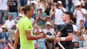 Alexander Zverev und Jesper de Jong trafen bereits im letzten Jahr in Paris aufeinander.