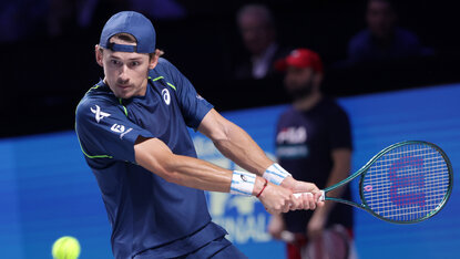Alex de Minaur profitierte von der Aufgabe seines Gegners. Alex de Minaur profitierte von der Aufgabe seines Gegners.
