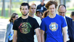 Dominic Thiem und Jannik Sinner bei einem Event 2021