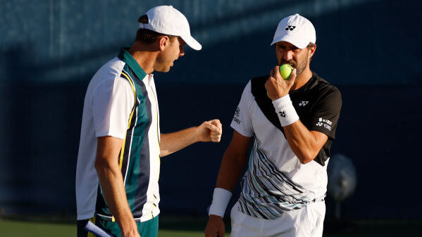 In-jedem-Spiel-0-40-zur-ck-k-nnen-Querrey-und-Johnson-das-drehen-