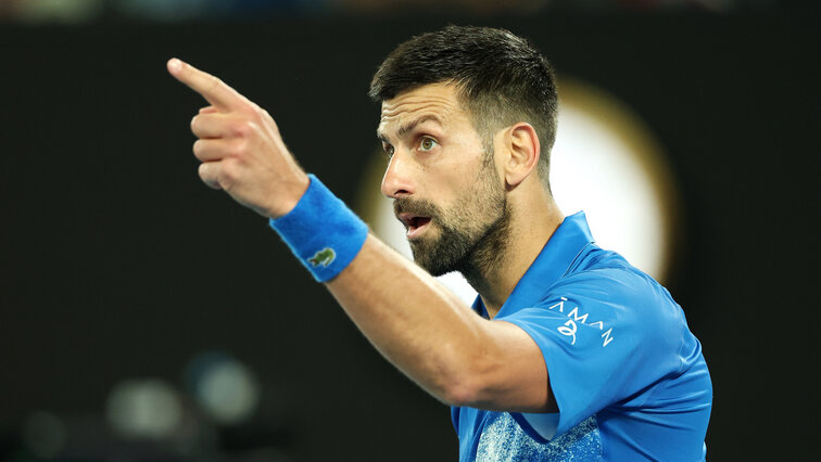 Verärgerter Novak Djokovic verweigert On-court Interview nach Viertelfinaleinzug Verärgerter Novak Djokovic verweigert On-court Interview nach Viertelfinaleinzug