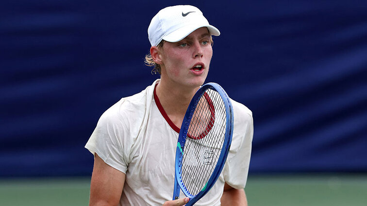 Cruz Hewitt hat seinen ersten Erfolg in einem ATP-Tour-Hauptfeld gefeiert