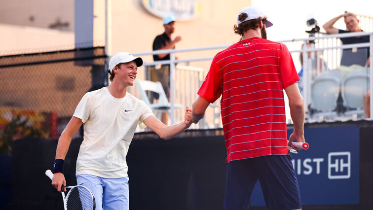 Die beiden Doppelpartner Sinner und Opelka 