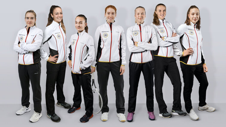 Porsche Junior Team: Carolina Kuhl, Tea Lukic , Julia Stusek, Ella Seidel, Marie Vogt, Joelle Steur, Josy Daems 
