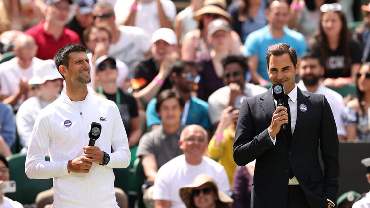 Mikrofon statt Racket: Novak Djokovic und Roger Federer 2022 in Wimbledon.