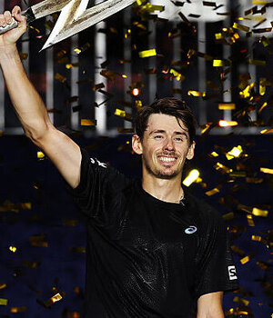 Alex de Minaur hat in Lodon zugeschlagen