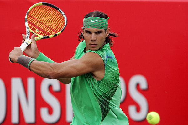 In the tradition of Vilas, not just because of the hit hand: Rafael Nadal