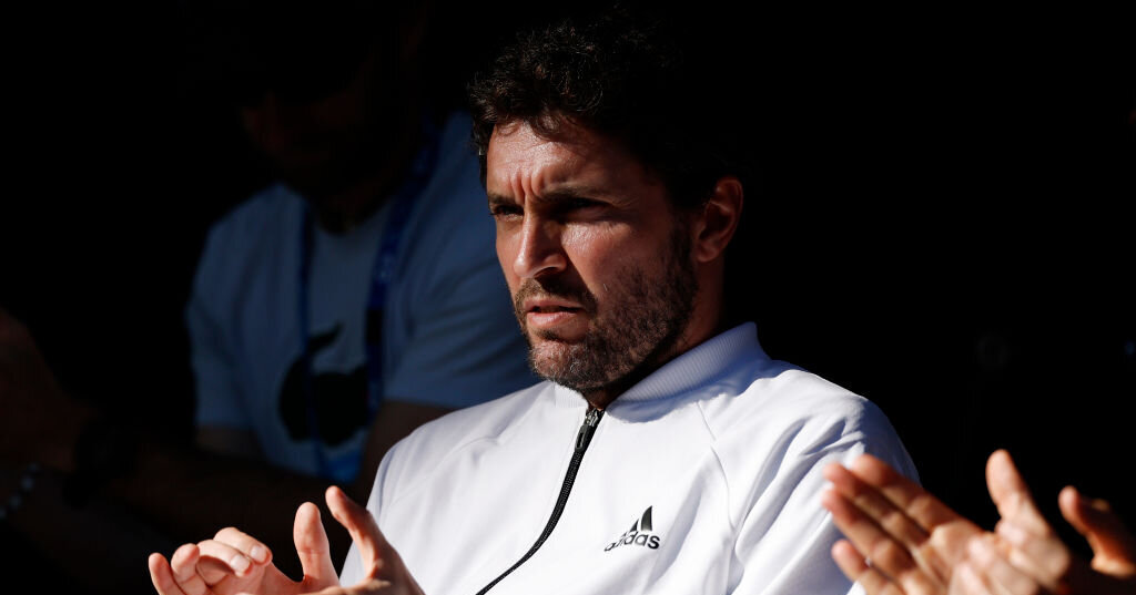 ex-coach-simon-medvedev-muss-kleines-monster-b-ndigen