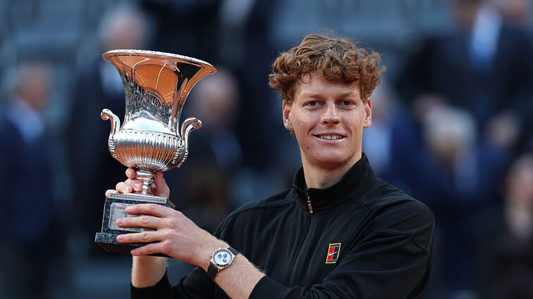 Alle Masters-Turniere gewonnen: Jannik Sinner hat sich erstmals die Trophäe in Rom gesichert.