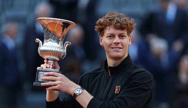 Alle Masters-Turniere gewonnen: Jannik Sinner hat sich erstmals die Trophäe in Rom gesichert.