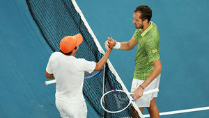 Learner Tien und Daniil Medvedev trafen in Melbourne aufeinander