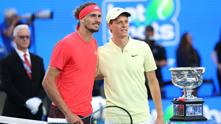 Jannik Sinner (r.) und Alexander Zverev (l.) führen die Meldeliste des ATP-500-Turniers in Peking an. Getty Images