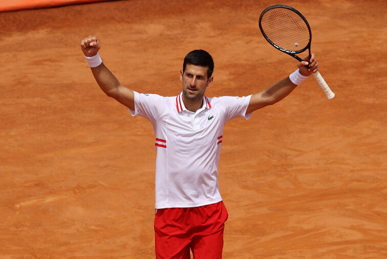 Novak Djokovic steht nach einem Sieg über Lorenzo Sonego im Rom-Finale