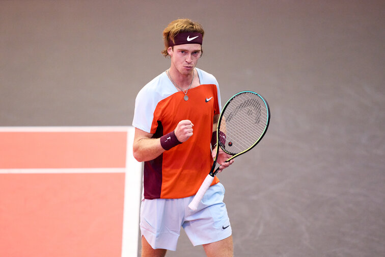 Andrey Rublev steht beim ATP-250-Event von Gijon im Halbfinale Andrey Rublev steht beim ATP-250-Event von Gijon im Halbfinale