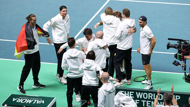 So sieht Freude lange nach Mitternacht aus ...