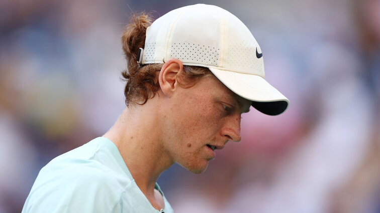 Jannik Sinner wird in Bologna nicht vor heimischem Publikum beim Davis Cup antreten. Jannik Sinner wird in Bologna nicht vor heimischem Publikum beim Davis Cup antreten.
