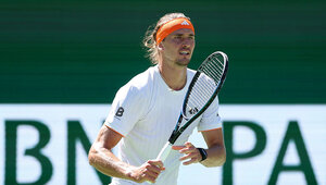 Alexander Zverev versucht für den Erfolg neue spielerische Möglichkeiten auszuschöpfen.