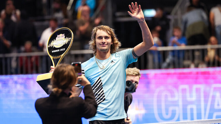 Nach seinem Titelgewinn in der Stadthalle 2021 holte sich Alexander Zverev die nächste Trophäe in Wien.