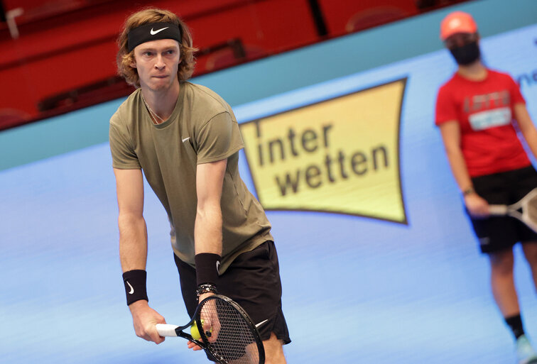 Andrey Rublev will face Lorenzo Sonego in the final of the Erste Bank Open