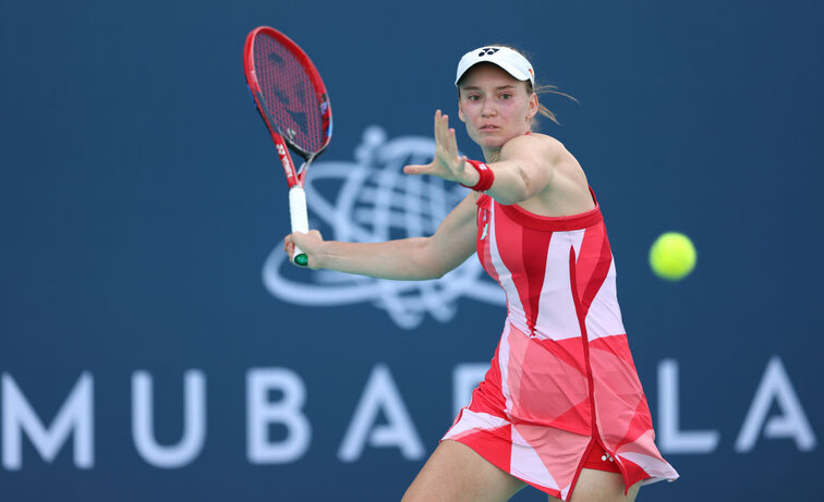 Elena Rybakina steht in Abu Dhabi im Viertelfinale Elena Rybakina steht in Abu Dhabi im Viertelfinale