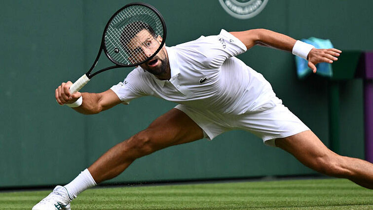 Novak Djokovic auf dem Centre Court in Wimbledon Novak Djokovic auf dem Centre Court in Wimbledon