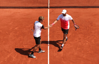Kevin Krawietz und Horia Tecau verloren im Viertelfinale Kevin Krawietz und Horia Tecau bei den French Open in Paris