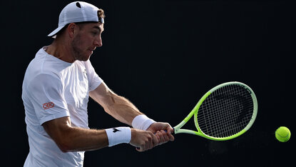 Jan Lennard-Struff steht nach einer mentalen Achterbahnfahrt in Marseille im Viertelfinale