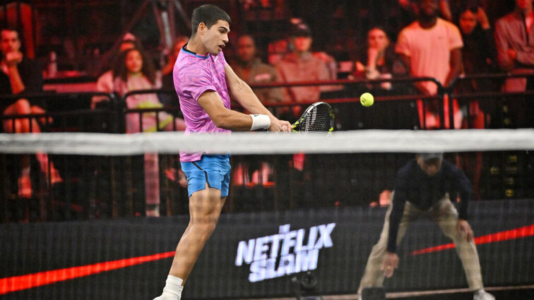 Für eine Netflix-Doku lässt sich Carlos Alcaraz die komplette Saison von Kameras begleiten. Für eine Netflix-Doku lässt sich Carlos Alcaraz die komplette Saison von Kameras begleiten.