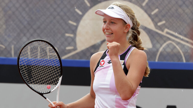 Sinja Kraus holte sich beim ITF-W25-Sandplatz-Turnier in Warmbad Villach ihren ersten Titel dieser Größenordnung