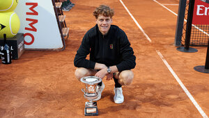 Der glückliche Gewinner in Rom: Jannik Sinner schrieb Tennis-Geschichte und kann das in Paris wiederholen.