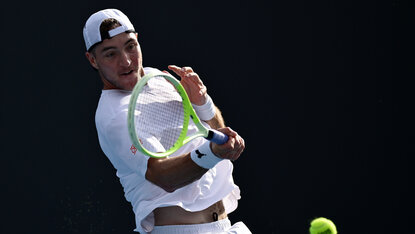 Jan-Lennard wird am 11. März bei dem Challenger in Phoenix aufschlagen Jan-Lennard wird am 11. März bei dem Challenger in Phoenix aufschlagen