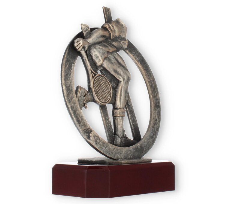 Die richtige Gravur ziert jeden Pokal Die richtige Gravur ziert jeden Pokal