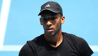 Félix Auger-Aliassime ist erfolgreich als Favorit in das Turnier in Dubai gestartet